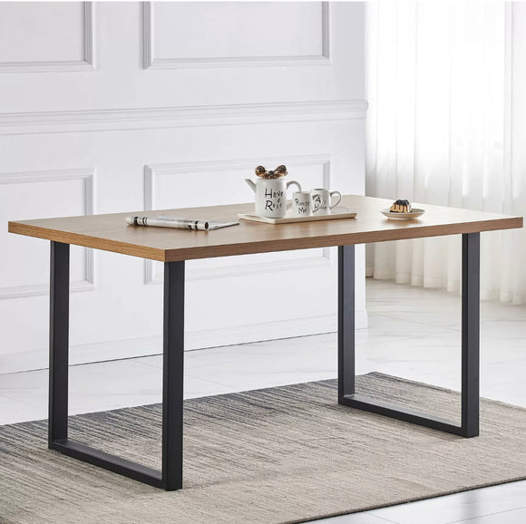 BW | U - Wood Dining Table